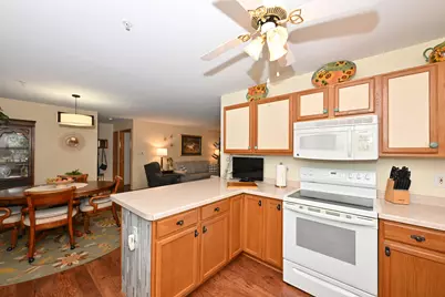 18430  Emerald Dr #B, Brookfield, WI 53045 - Photo 12