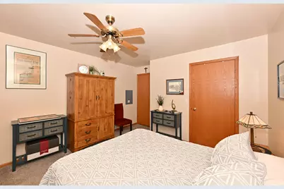 18430  Emerald Dr #B, Brookfield, WI 53045 - Photo 26