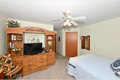 18430  Emerald Dr #B, Brookfield, WI 53045 - Photo 18