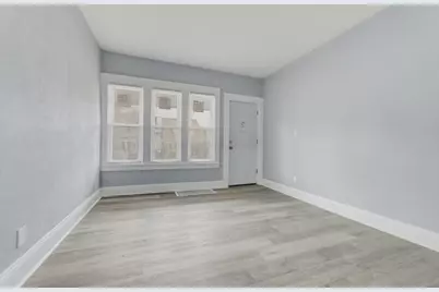 926 S 35th St, Milwaukee, WI 53215 - Photo 4