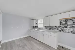 926 S 35th St, Milwaukee, WI 53215 - Photo 8