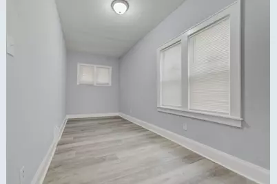 926 S 35th St, Milwaukee, WI 53215 - Photo 10