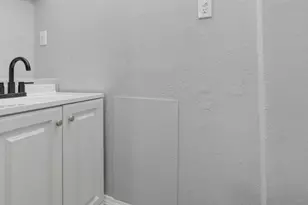 926 S 35th St, Milwaukee, WI 53215 - Photo 14