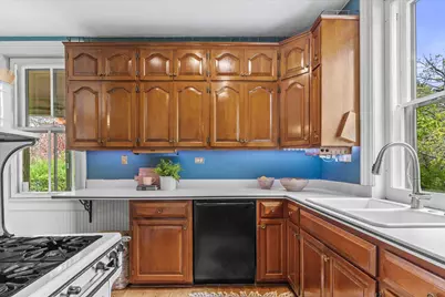 N72W13449  Good Hope Rd, Menomonee Falls, WI 53051 - Photo 14