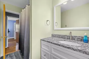 2921 Winthrop Ave, Racine, WI 53403 - Photo 12