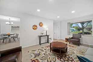 5714 N 98th St, Milwaukee, WI 53225 - Photo 10