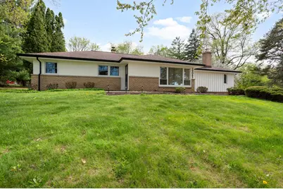 19065  North Hills Dr, Brookfield, WI 53045 - Photo 2