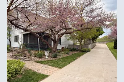 33220 S Honey Lake Rd, Burlington, WI 53105 - Photo 1