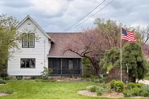 33220 S Honey Lake Rd, Burlington, WI 53105 - Photo 2