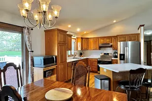 1003 Meadow St, Watertown, WI 53094 - Photo 8