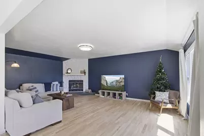 4625 N 74th St, Milwaukee, WI 53218 - Photo 6