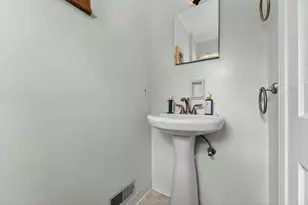 429 Shoreland Dr, Racine, WI 53402 - Photo 12