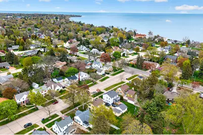 429  Shoreland Dr, Racine, WI 53402 - Photo 24