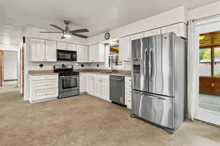 2286 Wood Dr, Beloit, WI 53511 - Photo 2