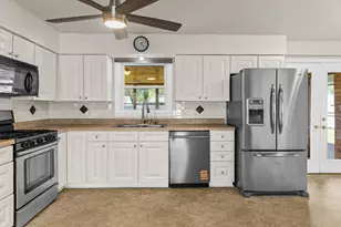 2286 Wood Dr, Beloit, WI 53511 - Photo 4
