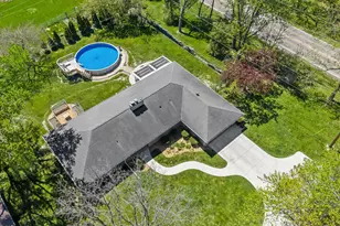 12323 Woodside Ct, Wauwatosa, WI 53226 - Photo 32