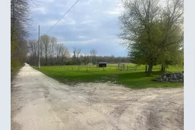 8817  Cedar Sauk Rd, Cedarburg, WI 53080 - Photo 16