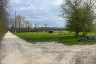 8817 Cedar Sauk Rd, Cedarburg, WI 53080 - Photo 16