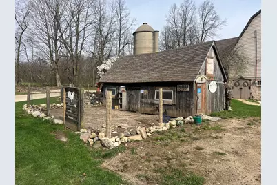 8817  Cedar Sauk Rd, Cedarburg, WI 53080 - Photo 12