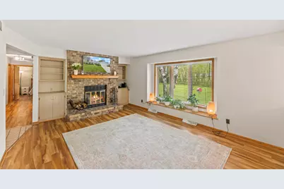 9906 N Concord Dr, Mequon, WI 53097 - Photo 8