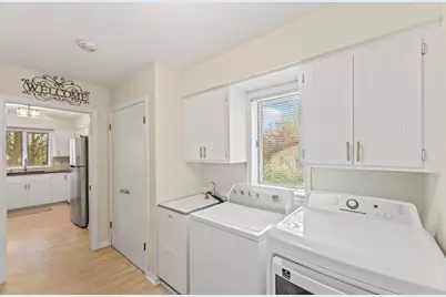 9906 N Concord Dr, Mequon, WI 53097 - Photo 18