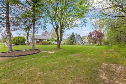 9906 N Concord Dr, Mequon, WI 53097 - Photo 36