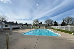 10320 W Whitnall Edge Circle, Franklin, WI 53132 - Photo 20