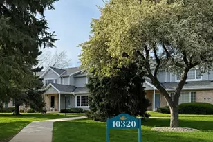 10320 W Whitnall Edge Circle, Franklin, WI 53132 - Photo 2