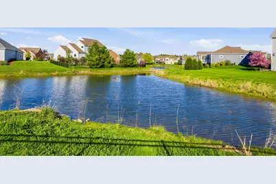 N62W13709  Sunburst Dr, Menomonee Falls, WI 53051 - Photo 28