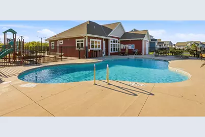 N62W13709  Sunburst Dr, Menomonee Falls, WI 53051 - Photo 32