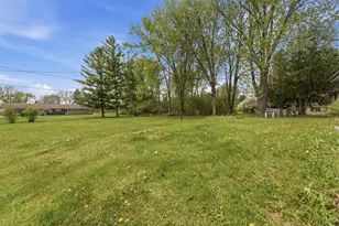 10101 W Beechwood Ave, Milwaukee, WI 53224 - Photo 36