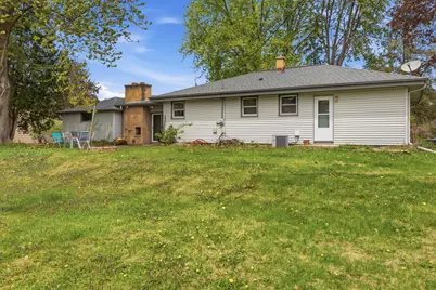 10101 W Beechwood Ave, Milwaukee, WI 53224 - Photo 4