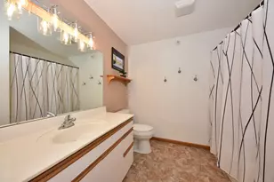 7203 Mid Town Rd, Madison, WI 53719 - Photo 16