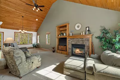 501  Drumlin Cv, Slinger, WI 53086 - Photo 4
