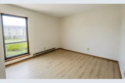 1887  Haymarket Rd #32, Waukesha, WI 53189 - Photo 16