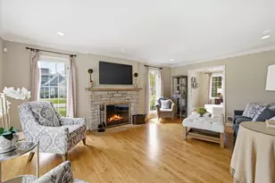 7505 N Links Way, Fox Point, WI 53217 - Photo 8