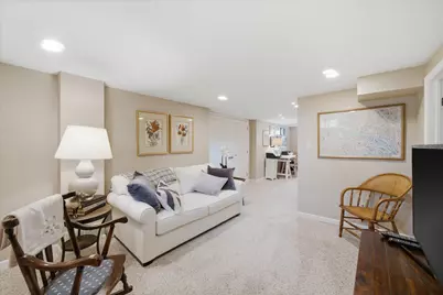 7505 N Links Way, Fox Point, WI 53217 - Photo 36