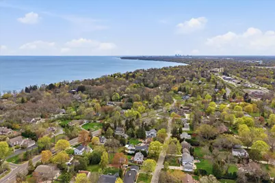 7505 N Links Way, Fox Point, WI 53217 - Photo 56