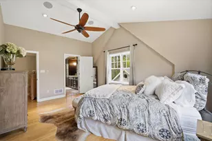 7505 N Links Way, Fox Point, WI 53217 - Photo 24