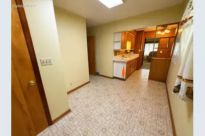 5874 N 67th St, Milwaukee, WI 53218 - Photo 8