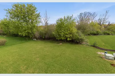 210  Dream Catcher Dr, Kewaskum, WI 53040 - Photo 32