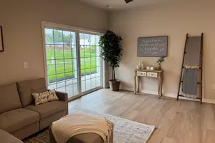 465 Hillary Circle, Johnson Creek, WI 53038 - Photo 10