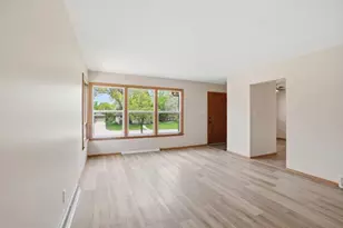10915 W Harvard Ln, Wauwatosa, WI 53226 - Photo 2