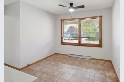 10915 W Harvard Ln, Wauwatosa, WI 53226 - Photo 10