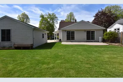 9030 W Harrison Ave, West Allis, WI 53227 - Photo 22