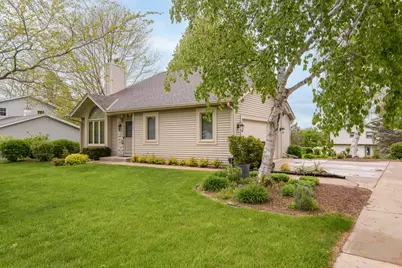 1215  Timber Rdg, Pewaukee, WI 53072 - Photo 42