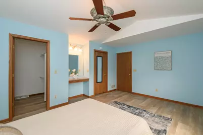 1215  Timber Rdg, Pewaukee, WI 53072 - Photo 16