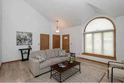 1215  Timber Rdg, Pewaukee, WI 53072 - Photo 2
