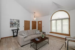 1215 Timber Ridge, Pewaukee, WI 53072 - Photo 2