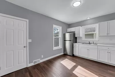 417  Island Ave Ave, Racine, WI 53405 - Photo 14